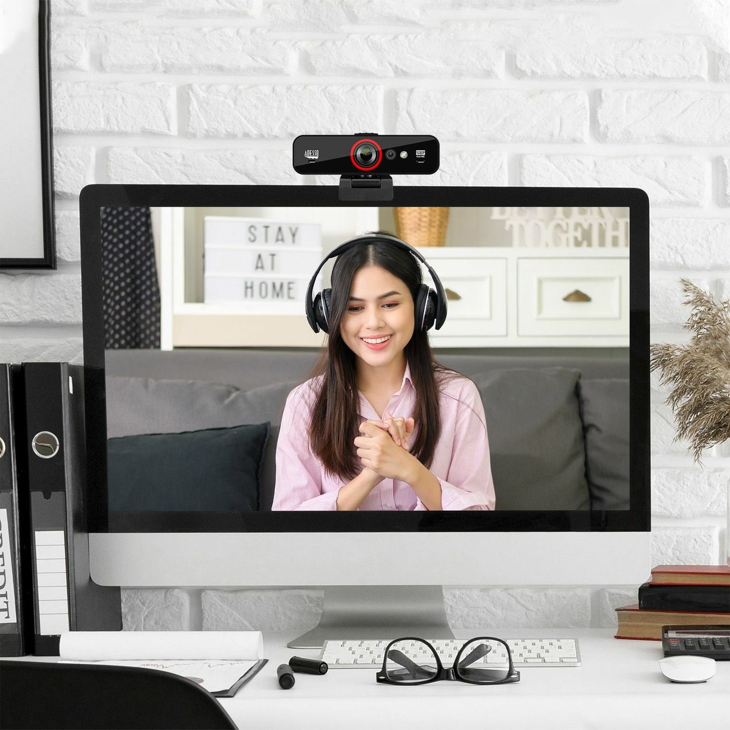 Adesso CyberTrack F1 Webcam - Window Hello Certified - 2.1 Megapixel - 30 fps - USB 2.0 - 1 Each